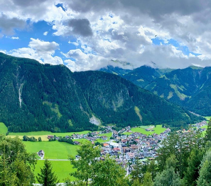 Gasthaus Zimmereben in Mayrhofen: Ausblick mit Terrasse