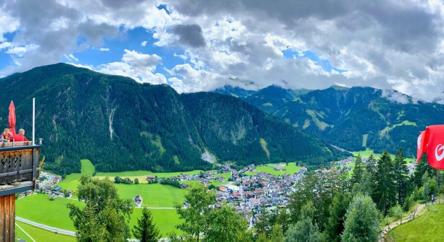 Gasthaus Zimmereben in Mayrhofen: Ausblick mit Terrasse
