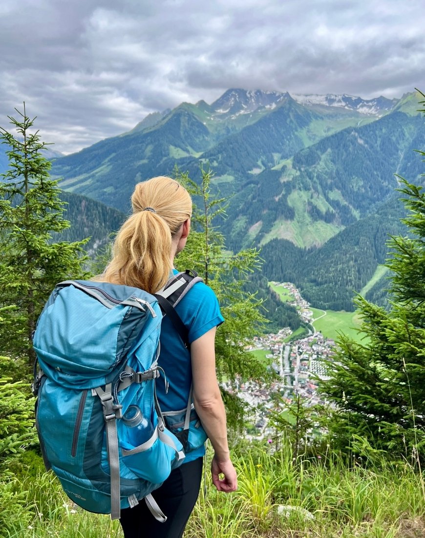 Ausblick vom Panoramarundweg auf Mayrhofen