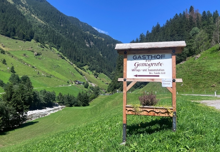 Schild Jausenstation Gamsgrube